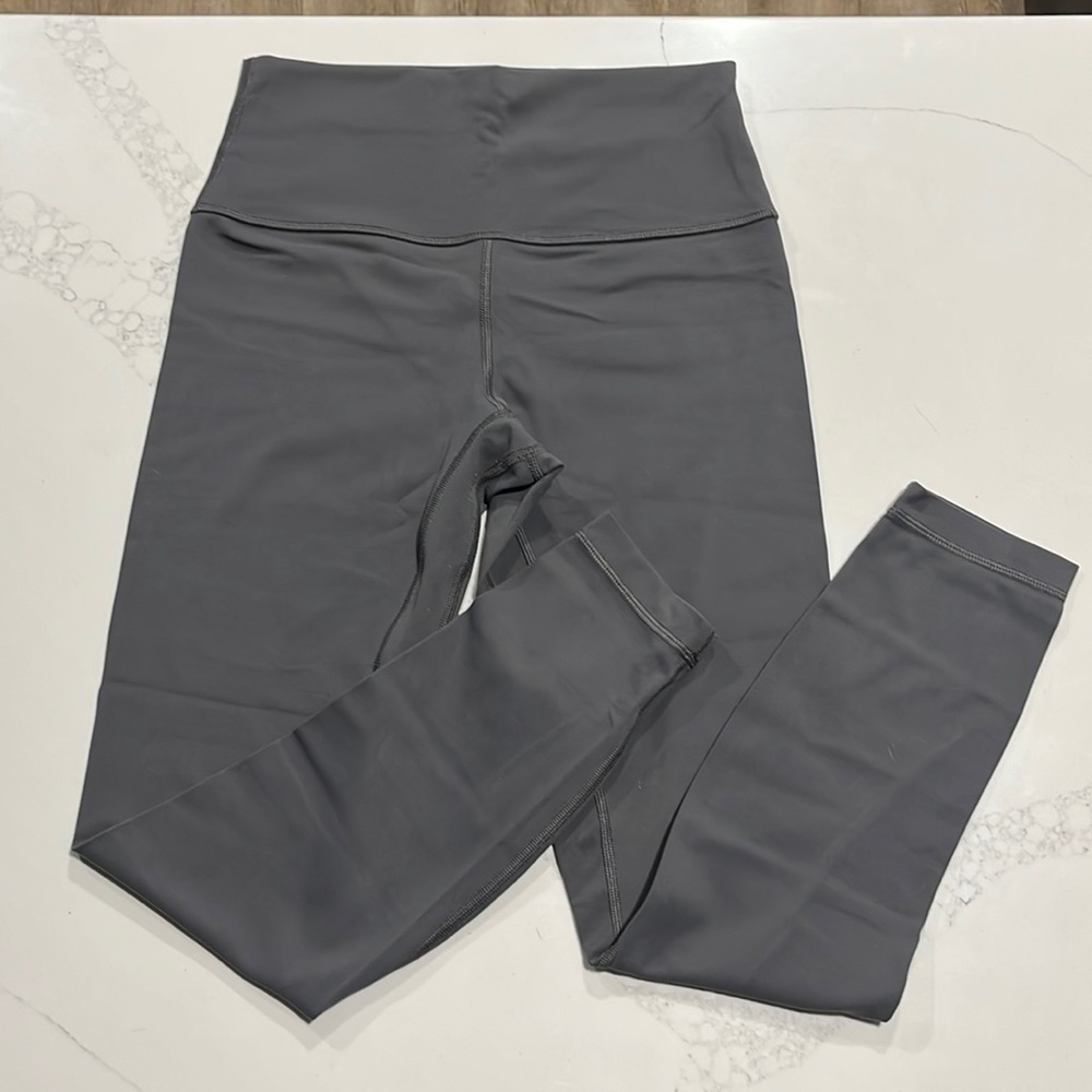 Lulu leggings size small 7/8 length high rise